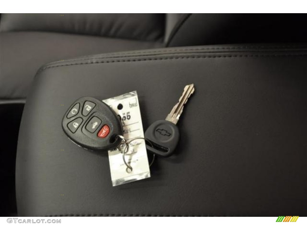 2013 Chevrolet Impala LTZ Keys Photos