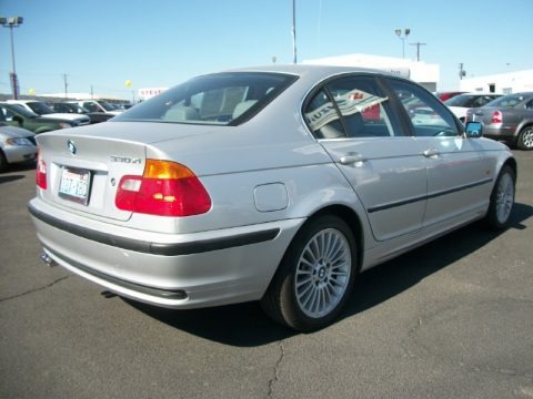 2001 BMW 3 Series 330xi Sedan Data, Info and Specs