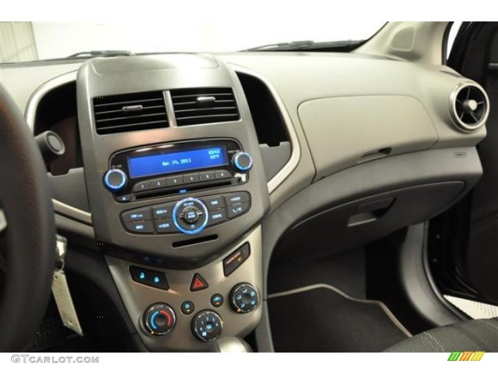 2012 Sonic LT Sedan - Black / Jet Black/Dark Titanium photo #16