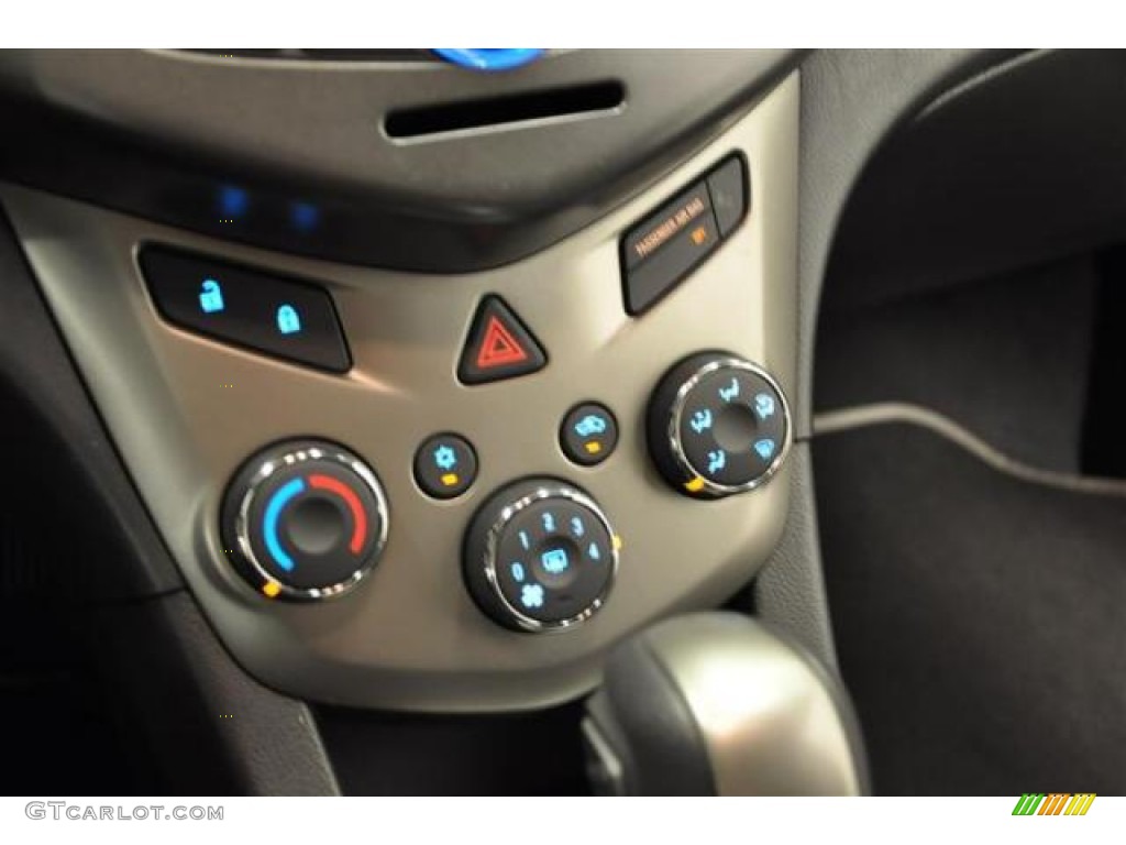 2012 Sonic LT Sedan - Black / Jet Black/Dark Titanium photo #18