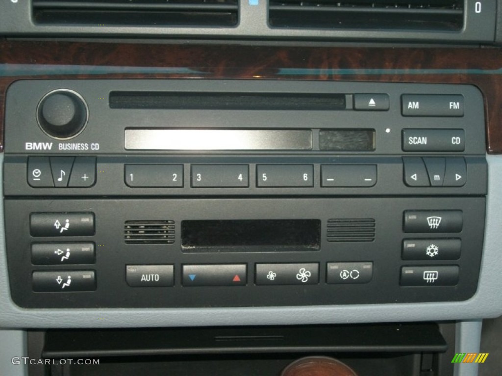 2001 BMW 3 Series 330xi Sedan Controls Photo #70508717