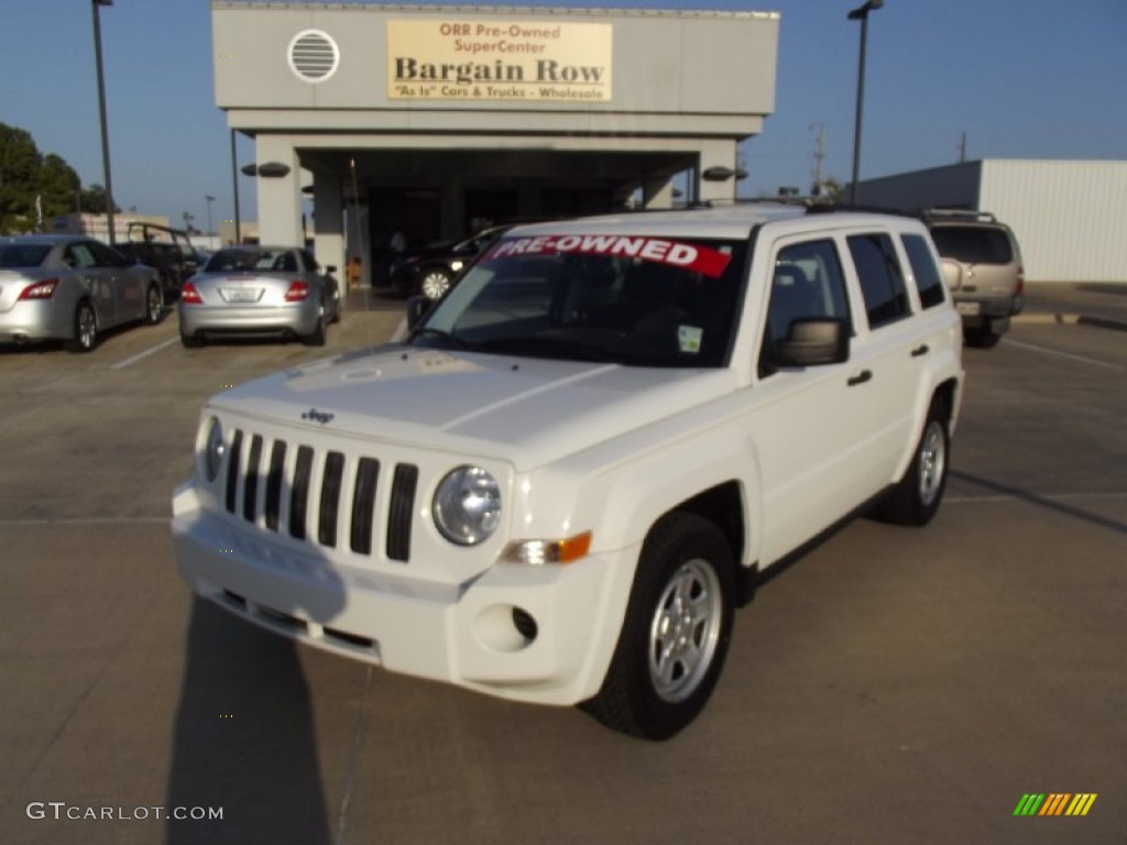 2008 Patriot Sport - Stone White Clearcoat / Dark Slate Gray photo #1