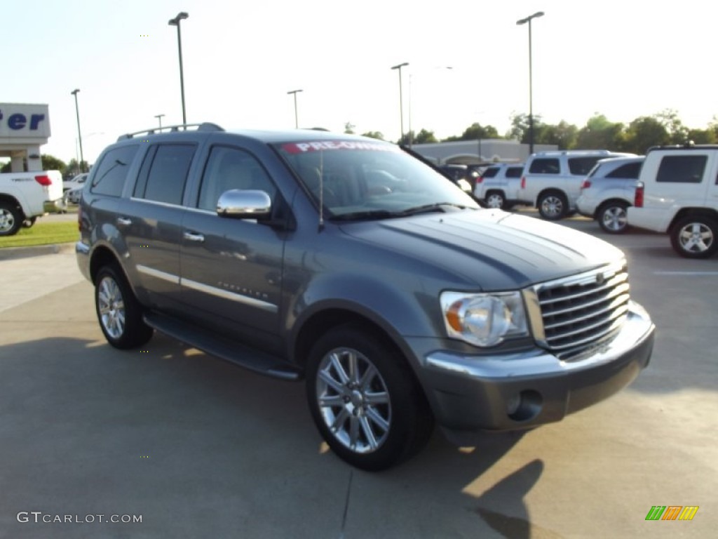 2007 Aspen Limited HEMI - Mineral Gray Metallic / Dark Khaki/Light Graystone photo #2