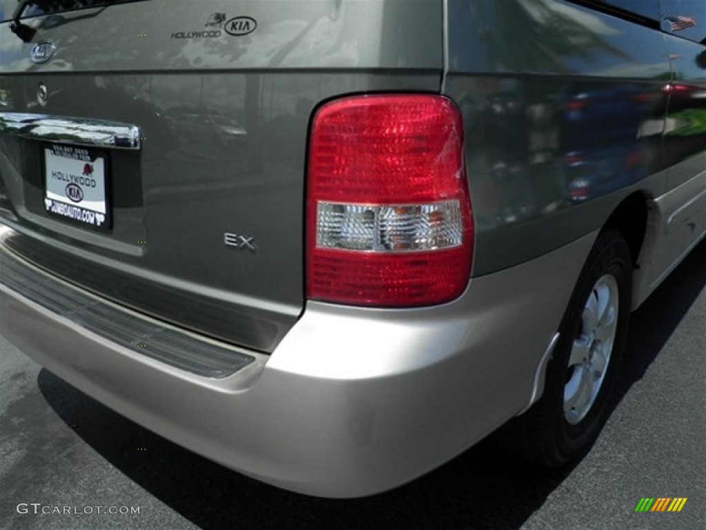 2004 Sedona EX - Sage Green / Gray photo #19