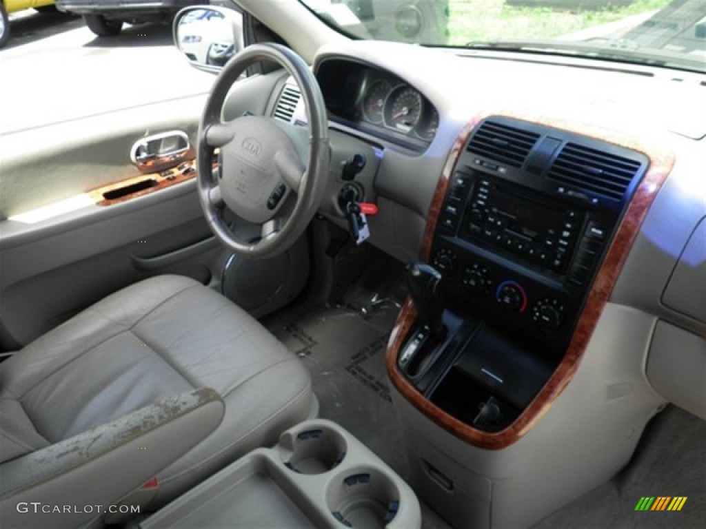 2004 Sedona EX - Sage Green / Gray photo #24