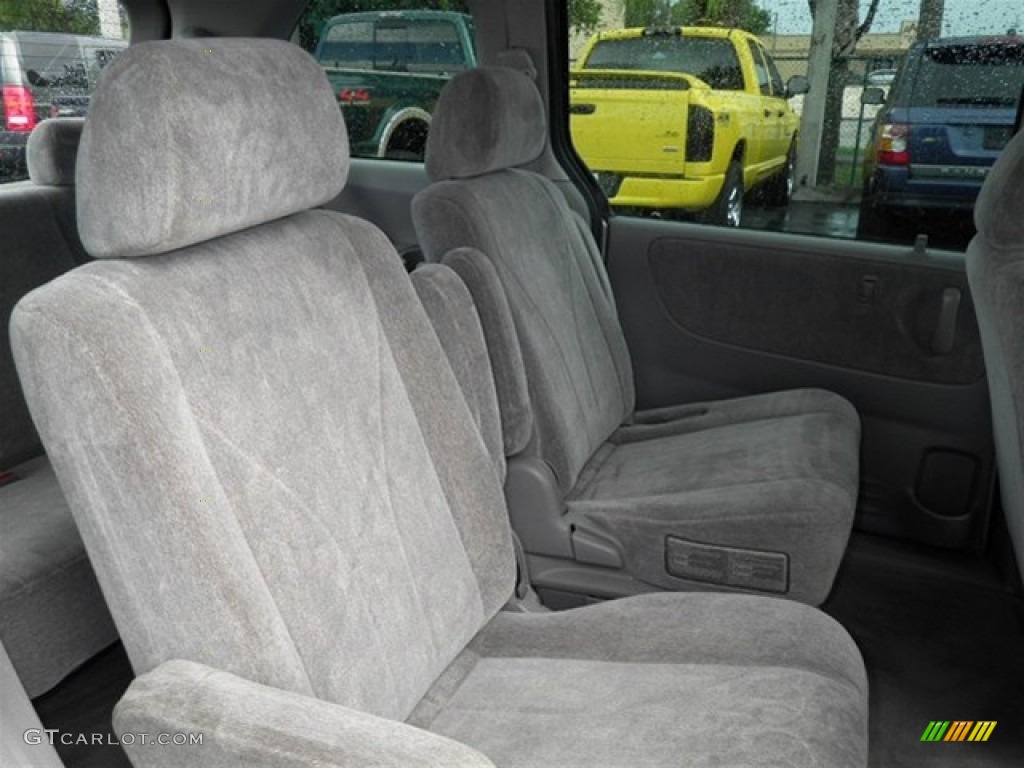 2000 MPV LX - Highlight Silver / Gray photo #25