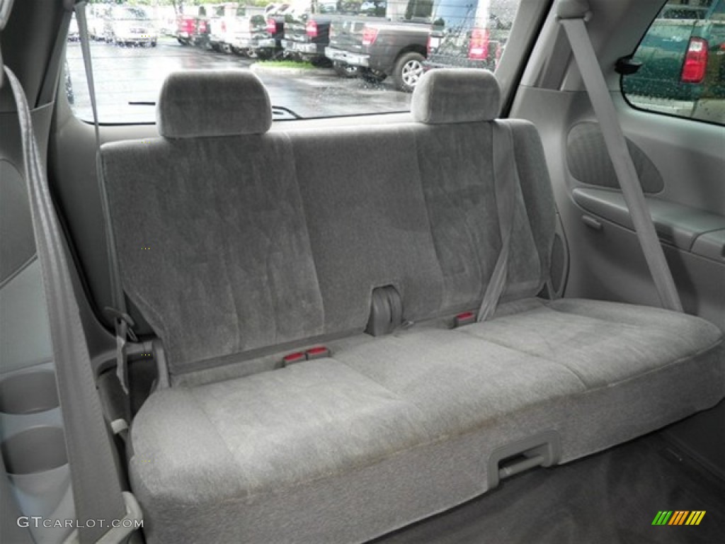 2000 MPV LX - Highlight Silver / Gray photo #26