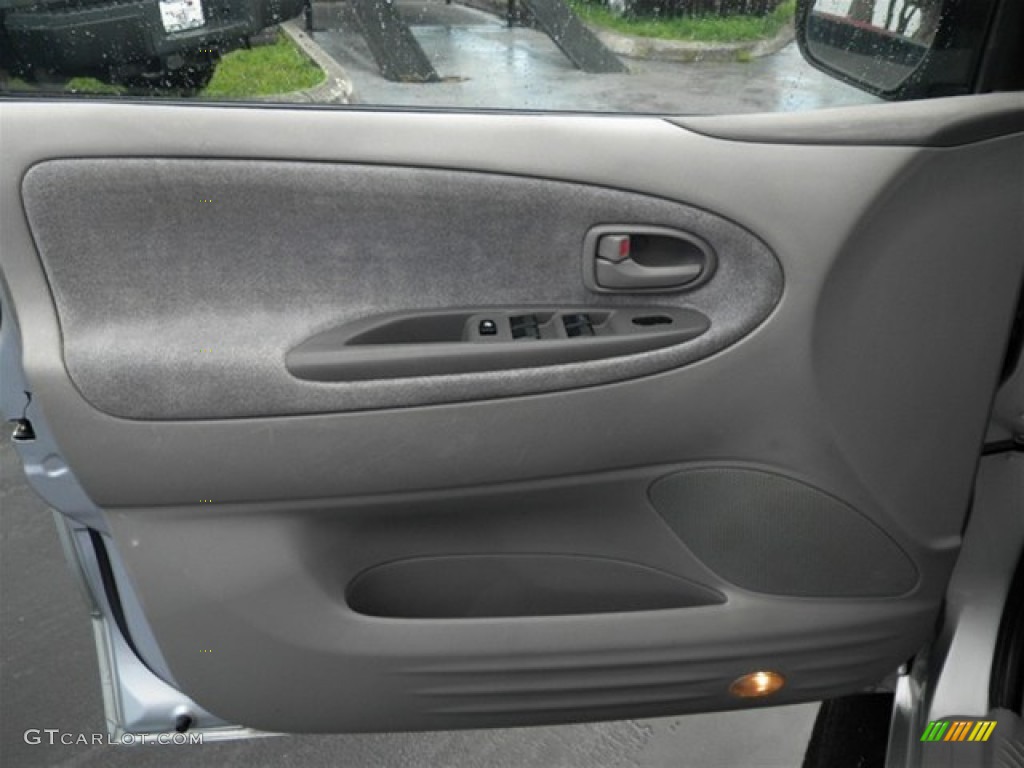 2000 MPV LX - Highlight Silver / Gray photo #29
