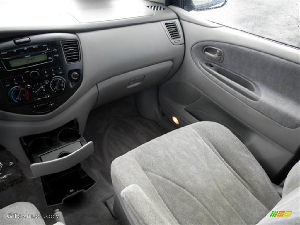 2000 MPV LX - Highlight Silver / Gray photo #34