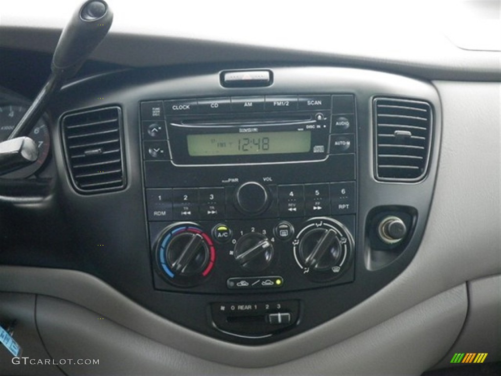 2000 MPV LX - Highlight Silver / Gray photo #39