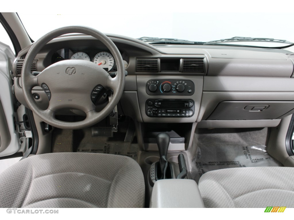 2004 Dodge Stratus SXT Sedan Dark Slate Gray Dashboard Photo #70517598