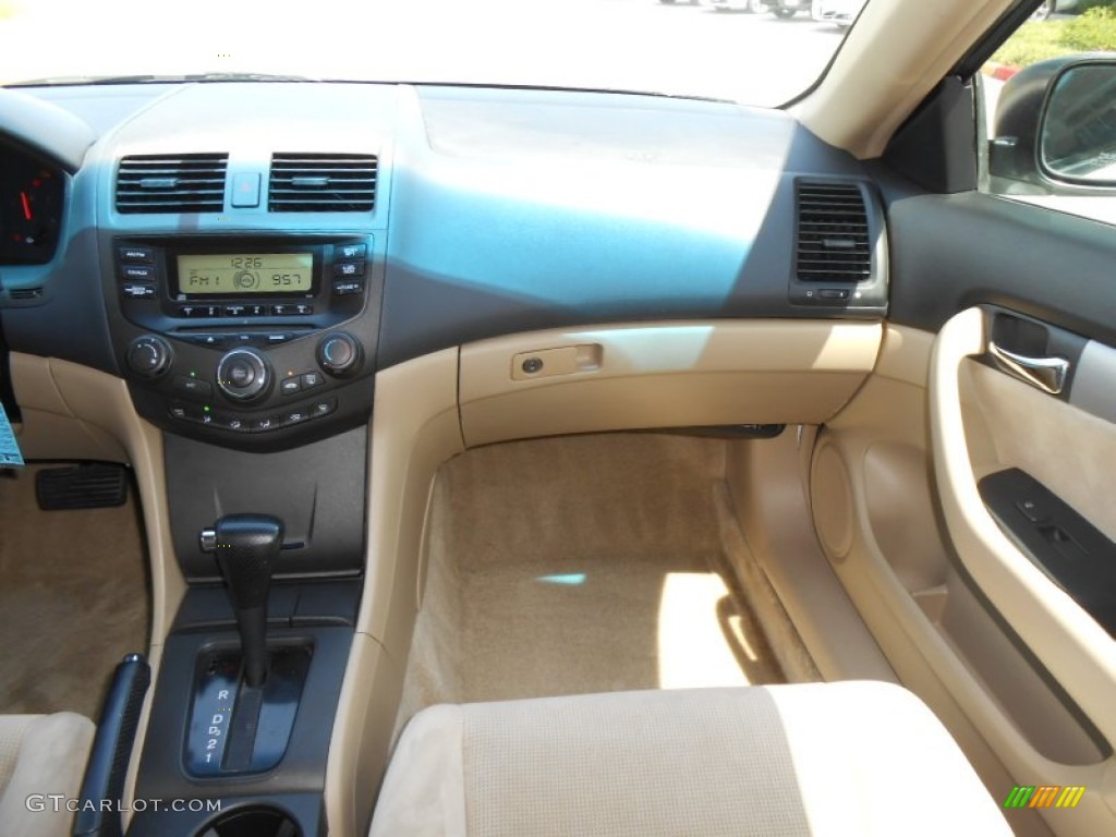 2003 Accord LX Coupe - Taffeta White / Ivory photo #17