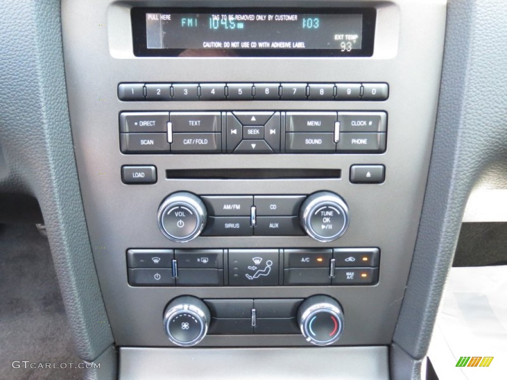 2013 Ford Mustang GT Coupe Controls Photo #70522551