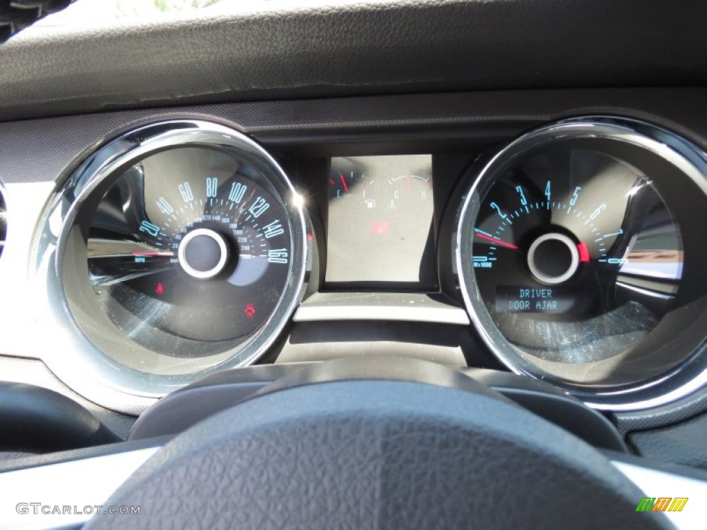 2013 Ford Mustang GT Coupe Gauges Photo #70522593