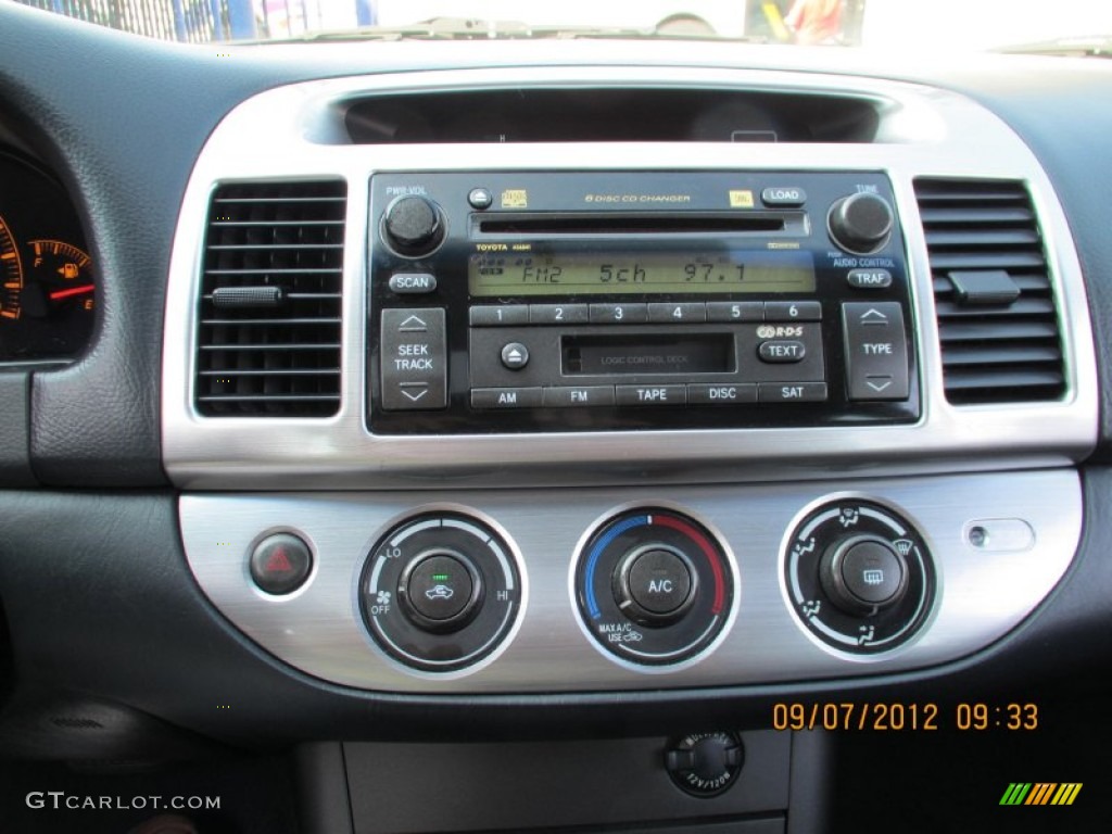 2006 Camry SE V6 - Lunar Mist Metallic / Dark Charcoal photo #17