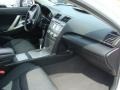 Super White - Camry SE Photo No. 21