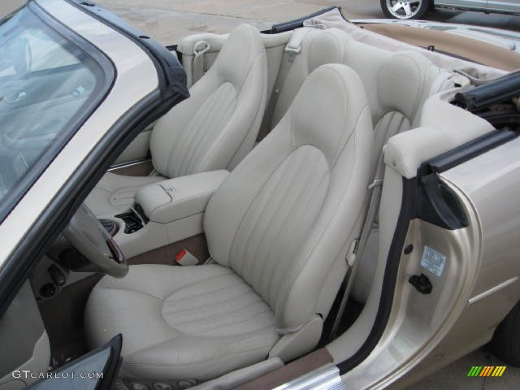 Oatmeal Interior 1999 Jaguar XK XK8 Convertible Photo #70533165
