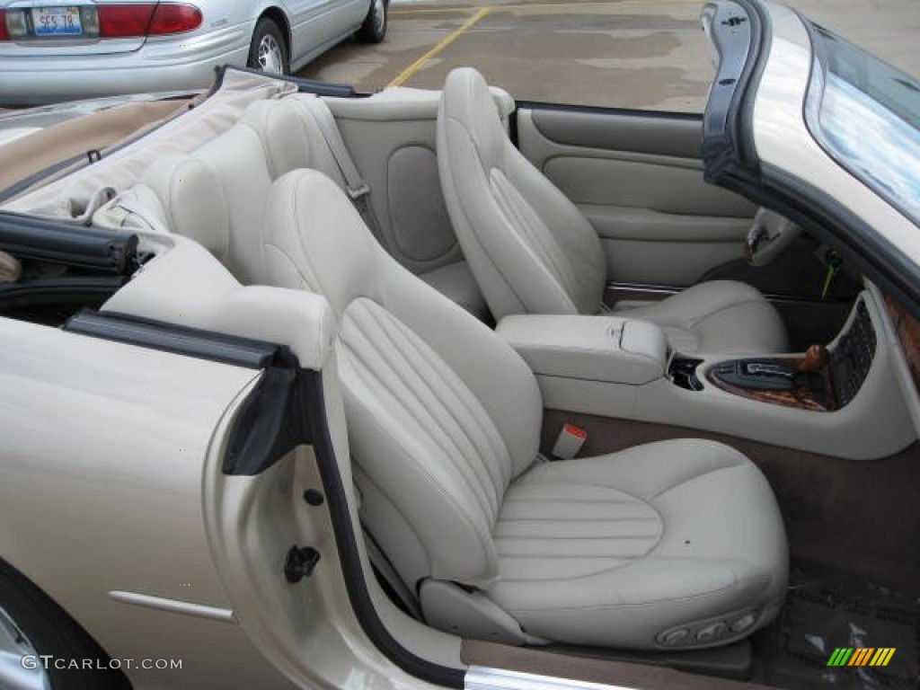 Oatmeal Interior 1999 Jaguar XK XK8 Convertible Photo #70533348