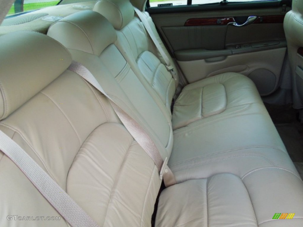 2002 DeVille DHS - Crimson Pearl / Oatmeal photo #19