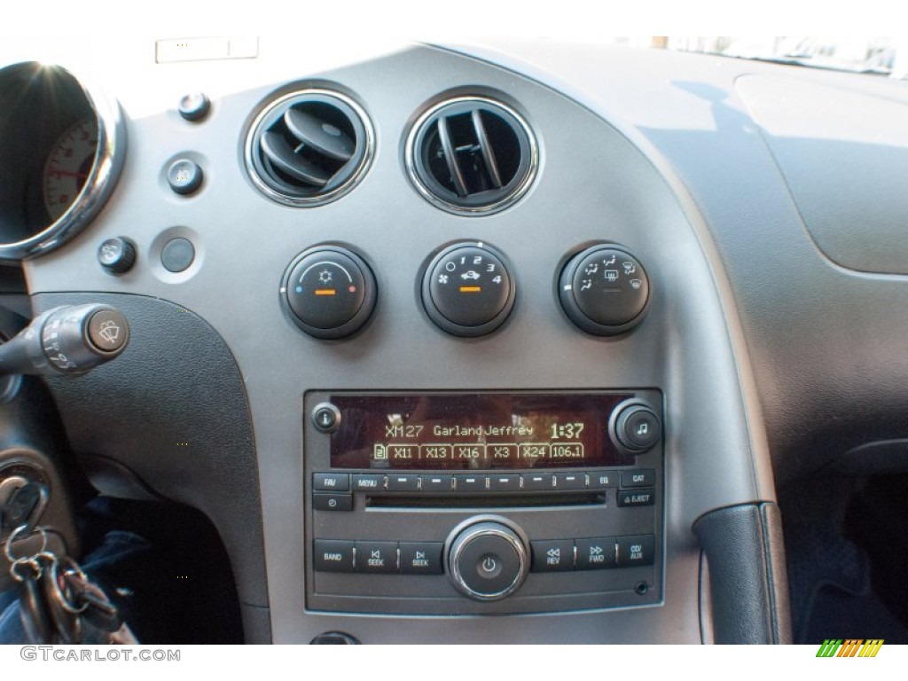 2007 Pontiac Solstice Roadster Controls Photo #70540882