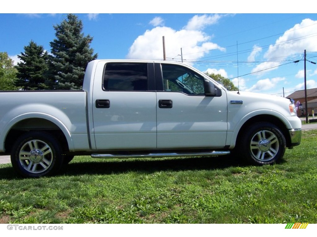 2006 F150 Lariat SuperCrew - Oxford White / Black photo #2