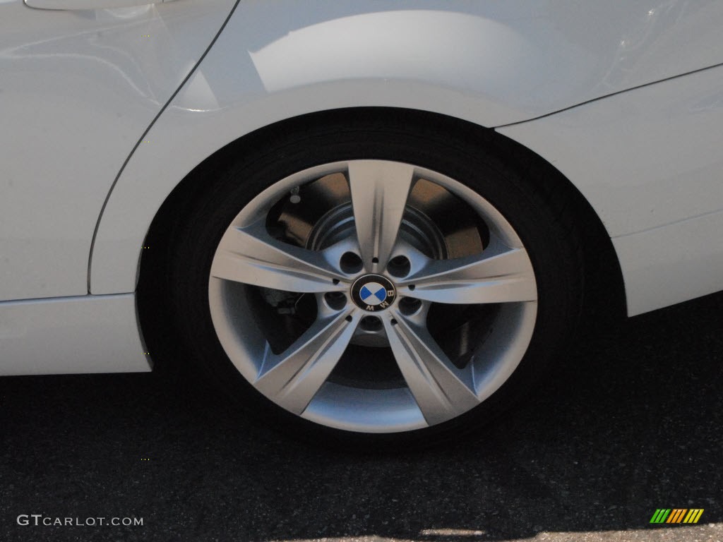 2009 3 Series 335i Sedan - Alpine White / Black photo #11