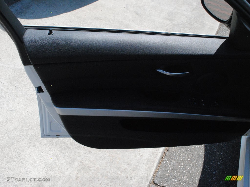 2009 3 Series 335i Sedan - Alpine White / Black photo #17