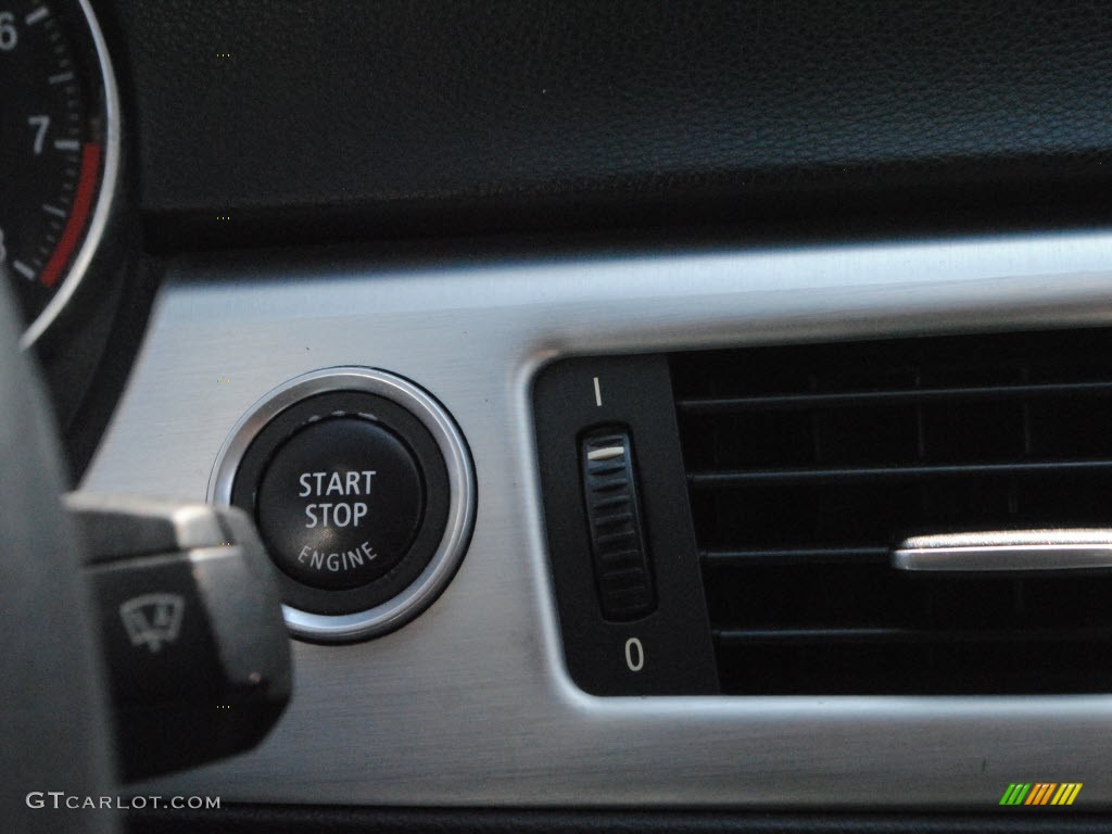 2009 3 Series 335i Sedan - Alpine White / Black photo #25