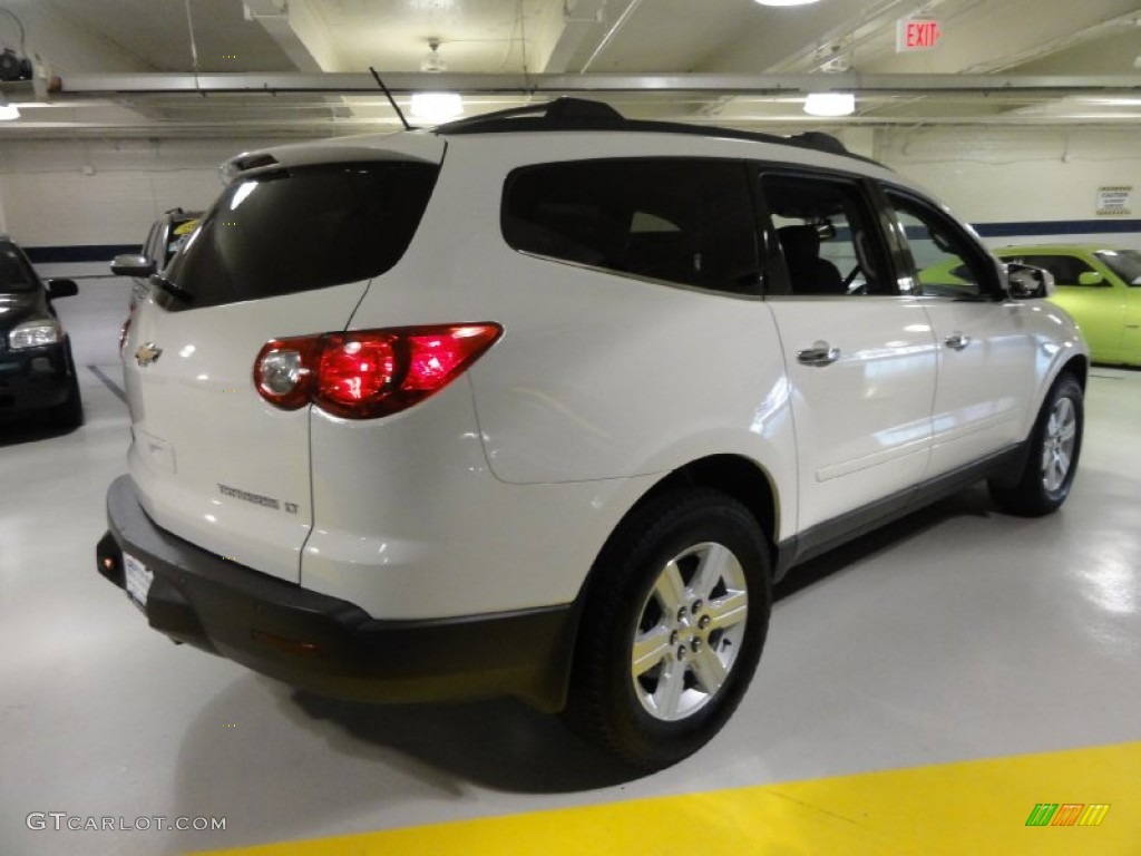 2010 Traverse LT AWD - Summit White / Ebony photo #7
