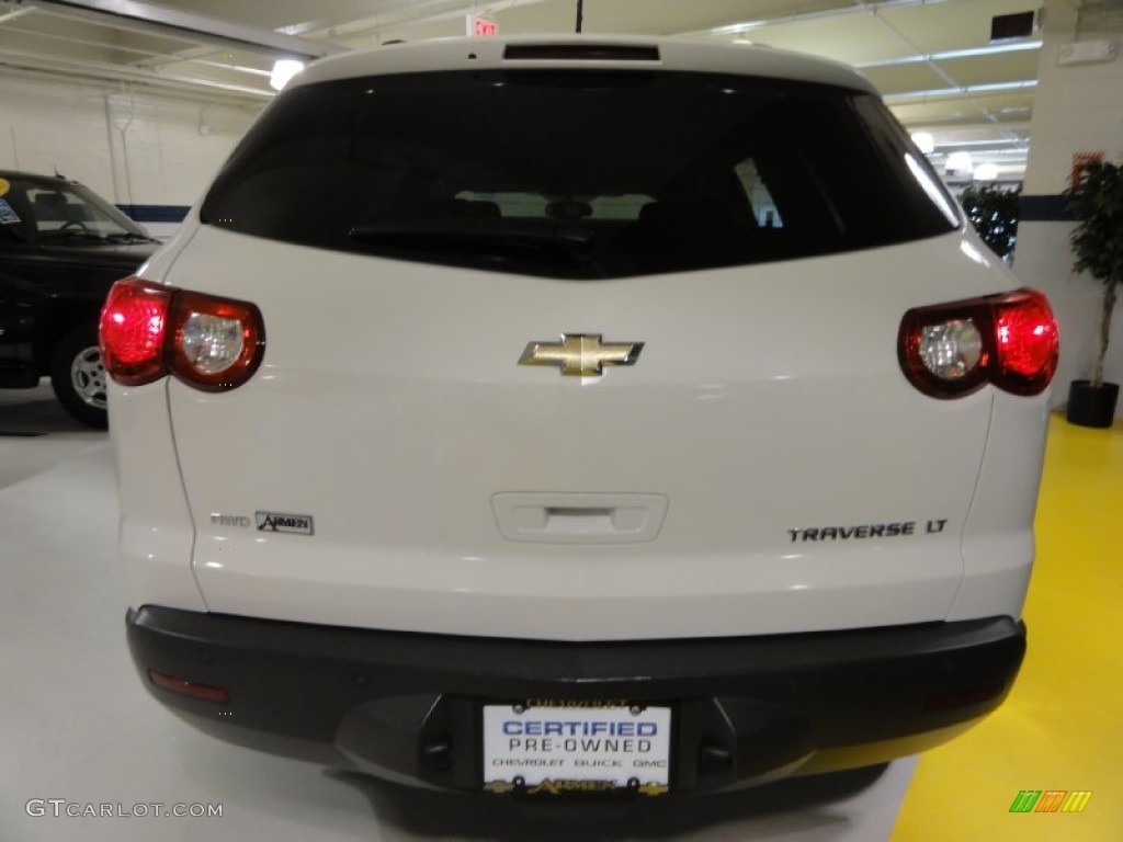 2010 Traverse LT AWD - Summit White / Ebony photo #8
