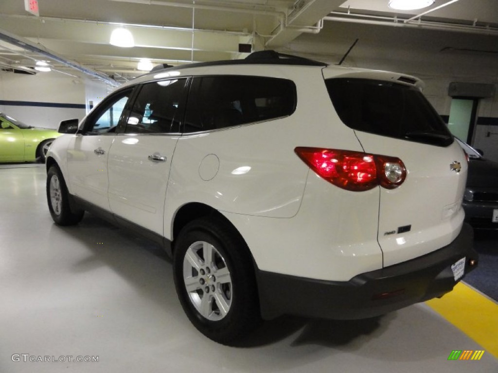 2010 Traverse LT AWD - Summit White / Ebony photo #9