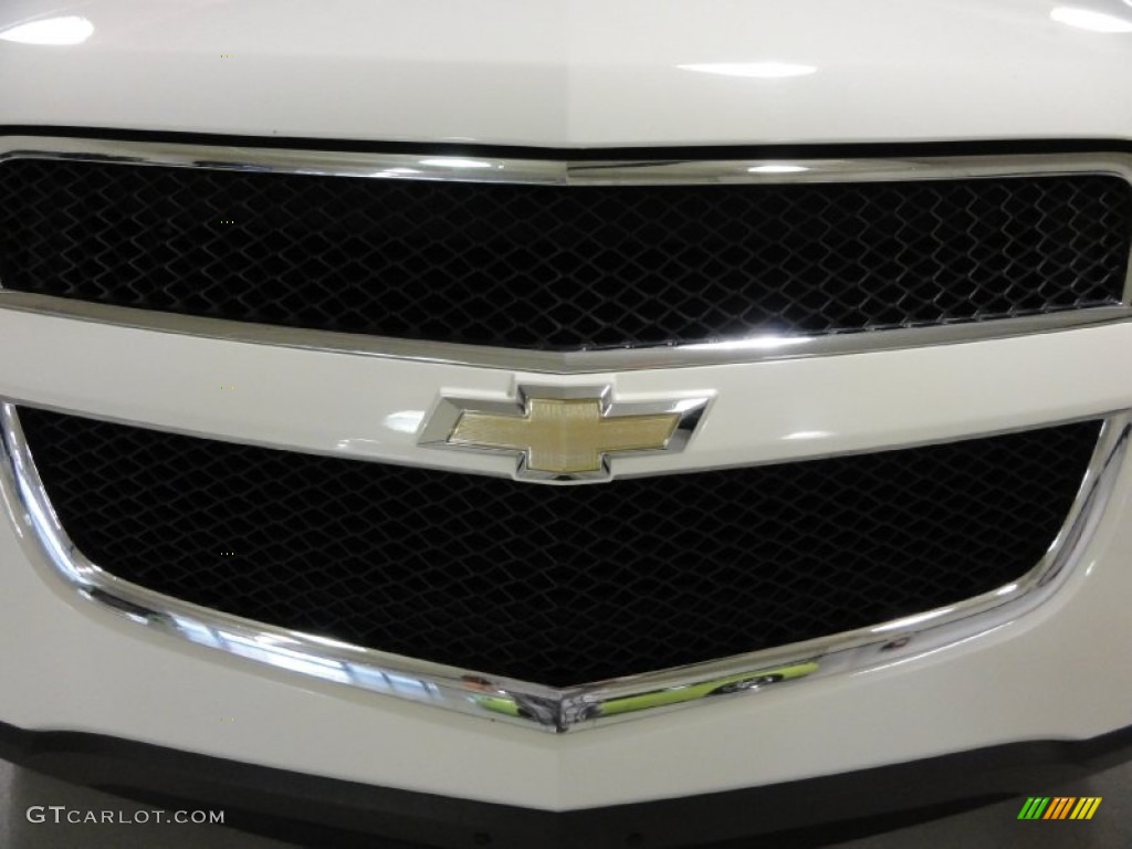 2010 Traverse LT AWD - Summit White / Ebony photo #27