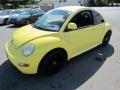 2000 Yellow Volkswagen New Beetle GL Coupe  photo #10