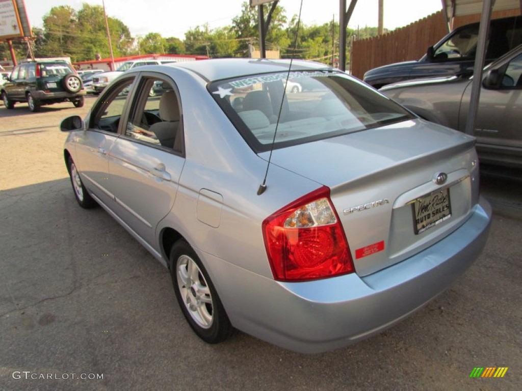 2005 Spectra LX Sedan - Ice Blue / Gray photo #6