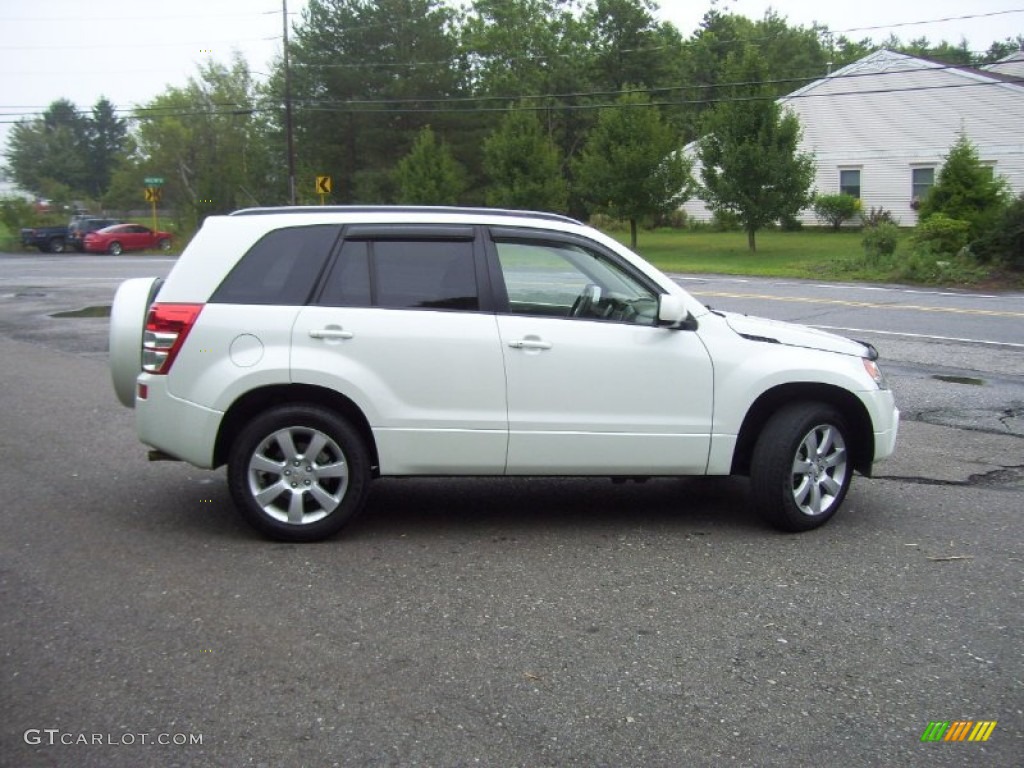 2011 Grand Vitara Limited 4x4 - White Water Pearl / Beige photo #4