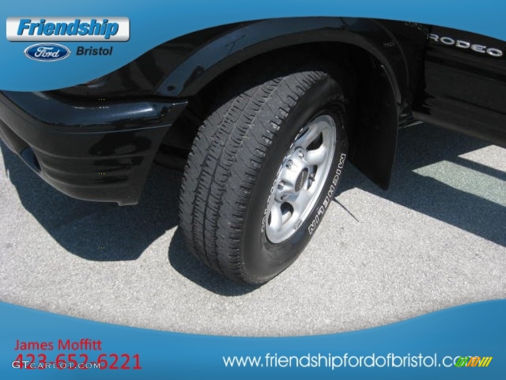 2003 Rodeo S V6 4WD - Ebony Black / Gray photo #12