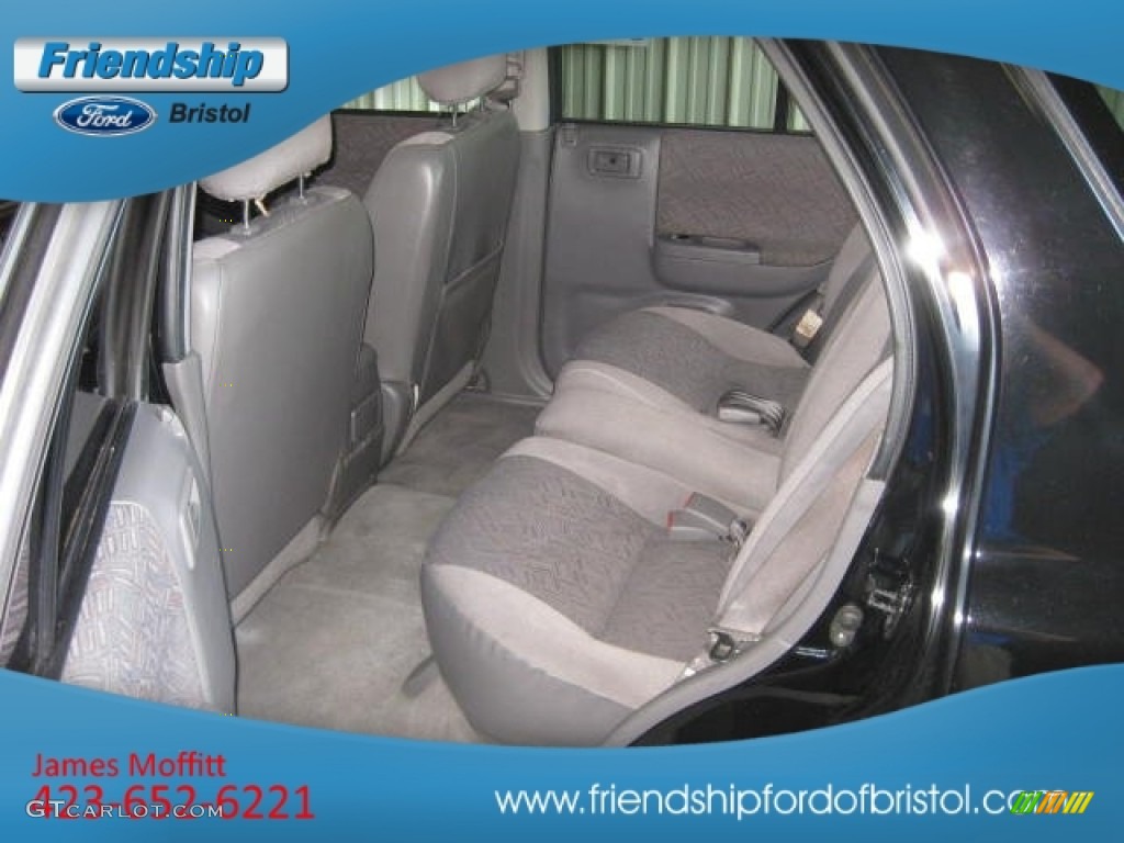 2003 Rodeo S V6 4WD - Ebony Black / Gray photo #17