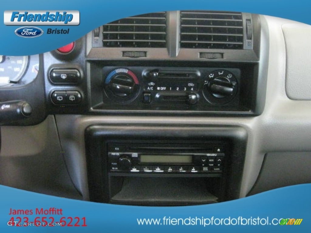 2003 Rodeo S V6 4WD - Ebony Black / Gray photo #27