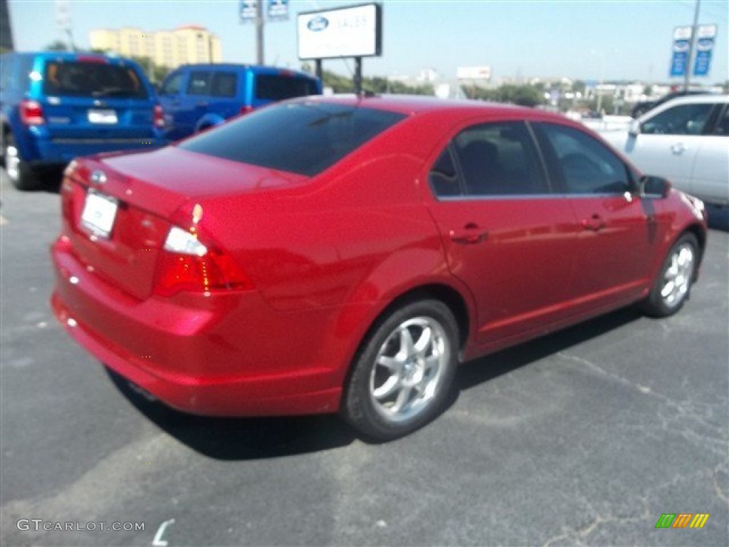 2010 Fusion SE - Red Candy Metallic / Charcoal Black photo #3