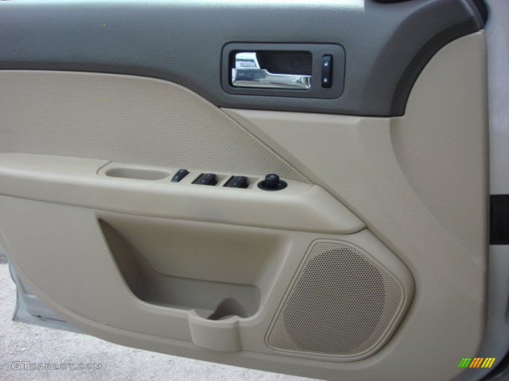 2008 Ford Fusion SEL V6 Medium Light Stone Door Panel Photo #70555918