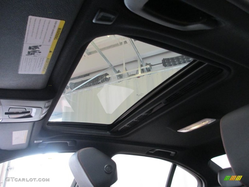 2013 BMW 3 Series 328i xDrive Sedan Sunroof Photo #70557232