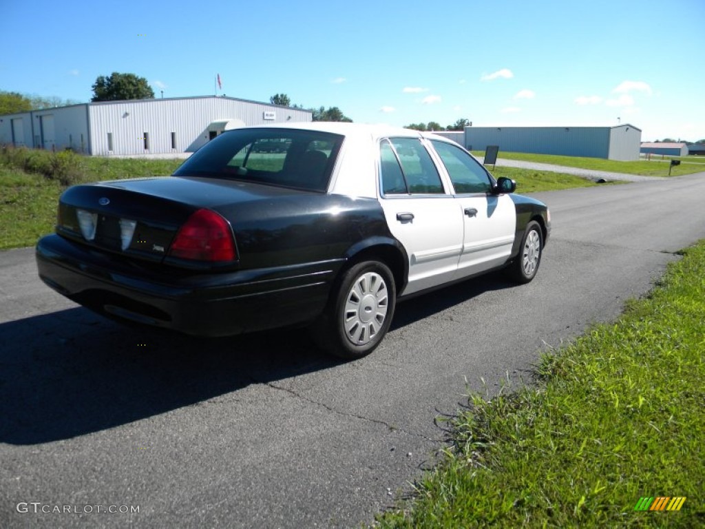 2009 Crown Victoria Police Interceptor - Black/White / Dark Charcoal photo #5