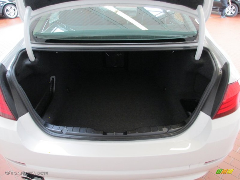 2013 BMW 5 Series 528i xDrive Sedan Trunk Photo #70557820