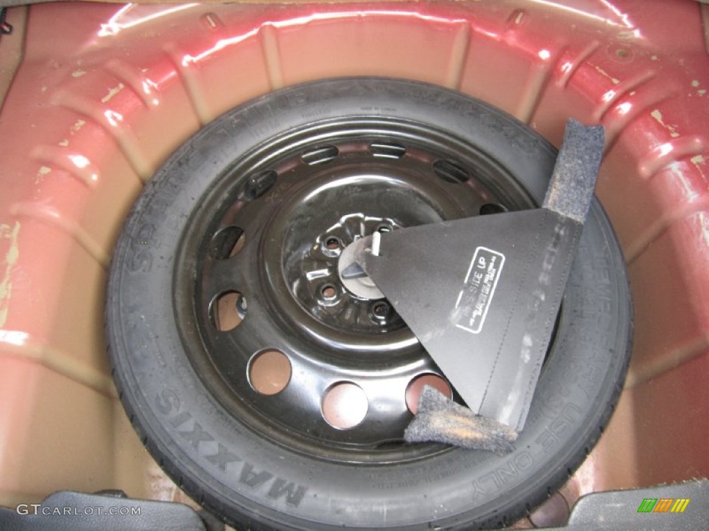 2007 Mustang V6 Deluxe Coupe - Redfire Metallic / Light Graphite photo #24