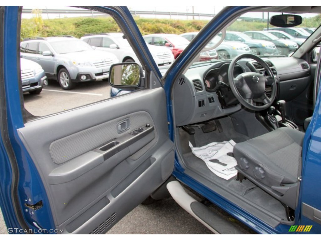 2004 Xterra XE 4x4 - Just Blue / Gray photo #13