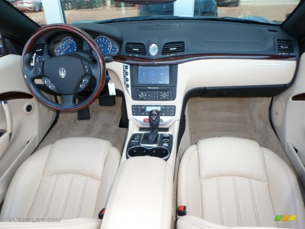 2011 Maserati GranTurismo Convertible GranCabrio Sabbia Dashboard Photo #70559719