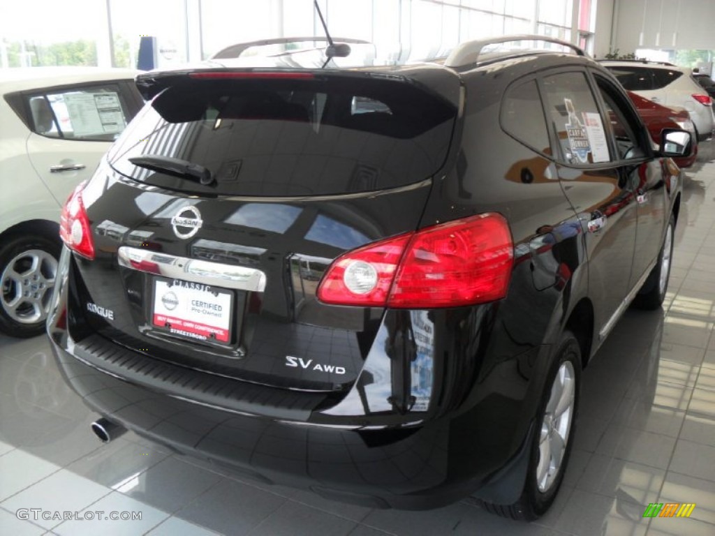 2011 Rogue SV AWD - Wicked Black / Black photo #2