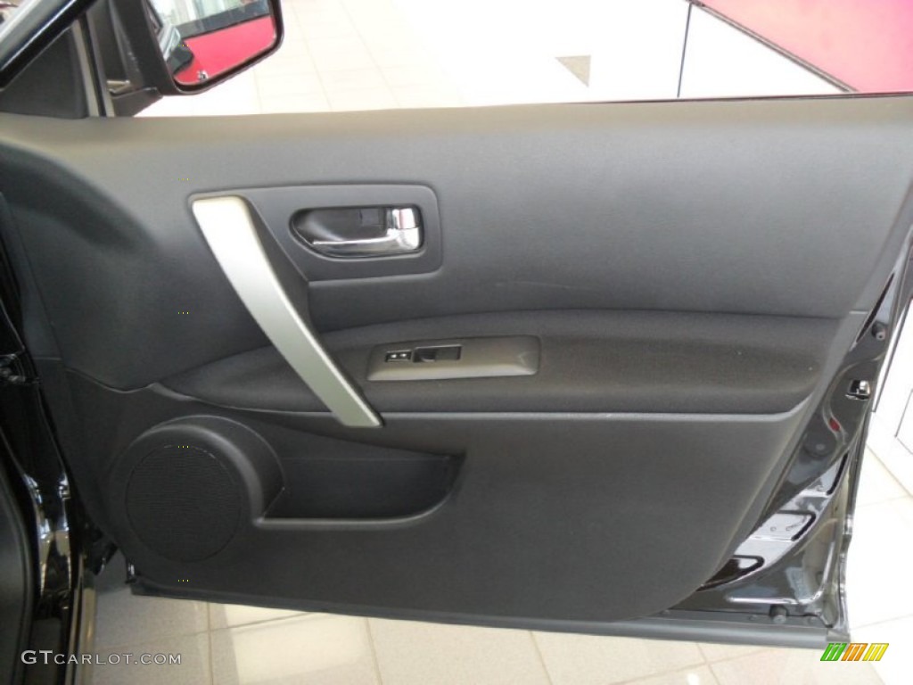 2011 Rogue SV AWD - Wicked Black / Black photo #19