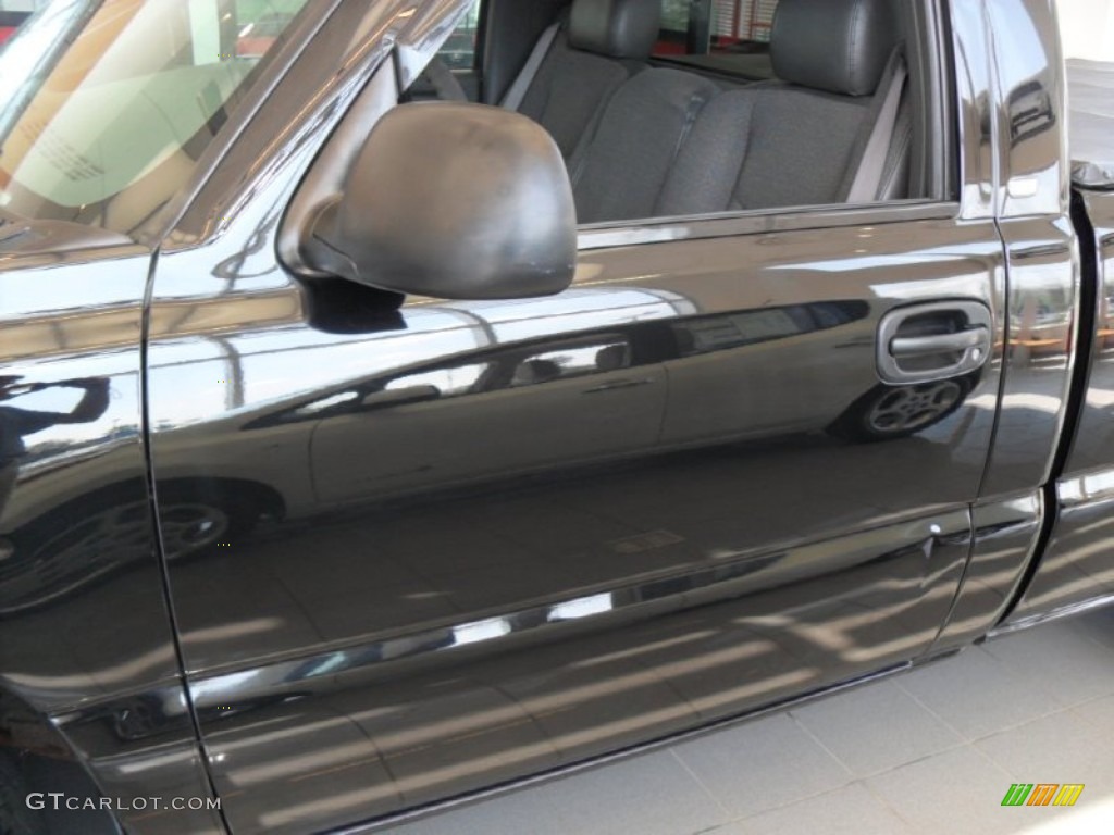 2003 Silverado 1500 Regular Cab - Black / Dark Charcoal photo #5