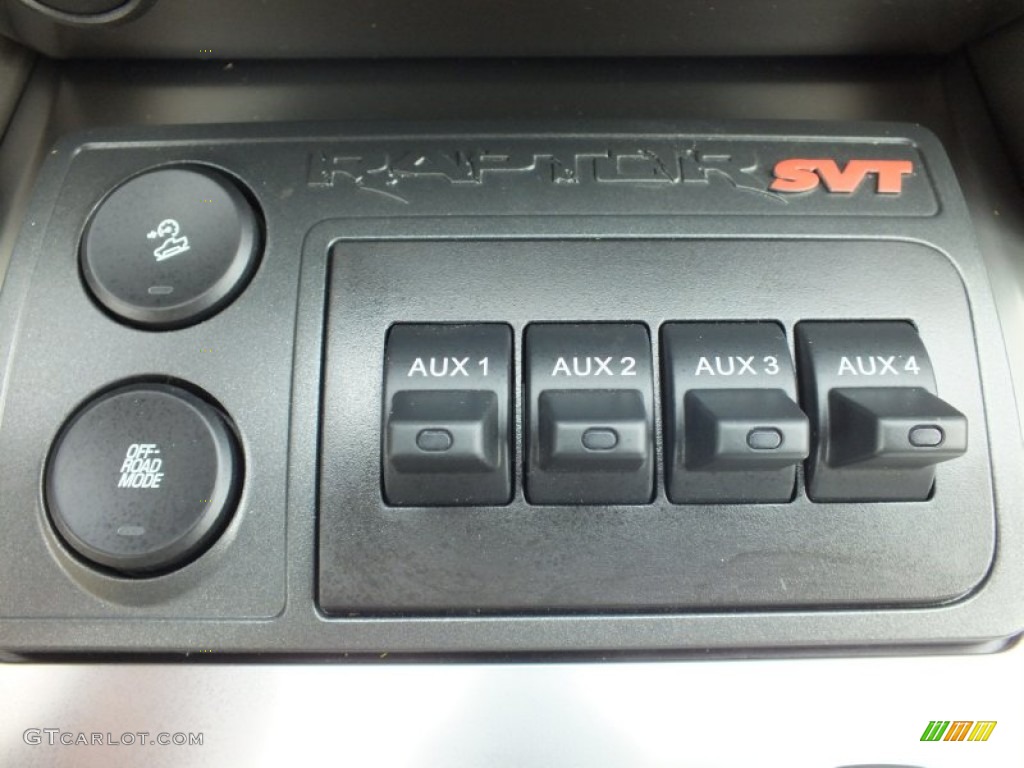 2012 Ford F150 SVT Raptor SuperCrew 4x4 Controls Photo #70563123